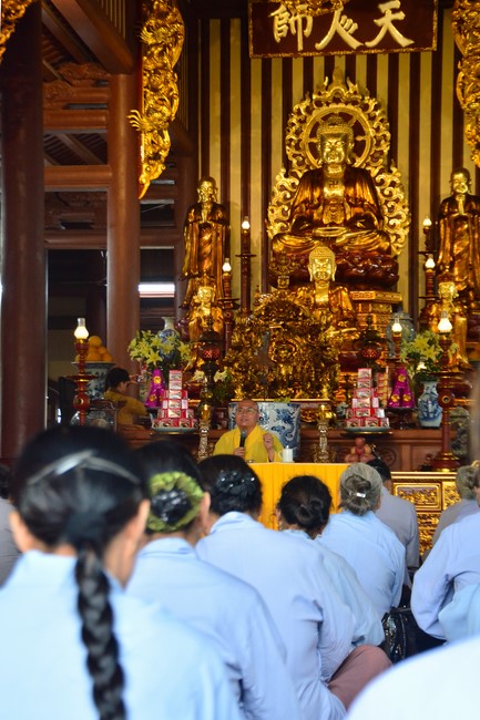 The Eight Precept Retreat  at Tay Khanh pagoda, Thai Binh